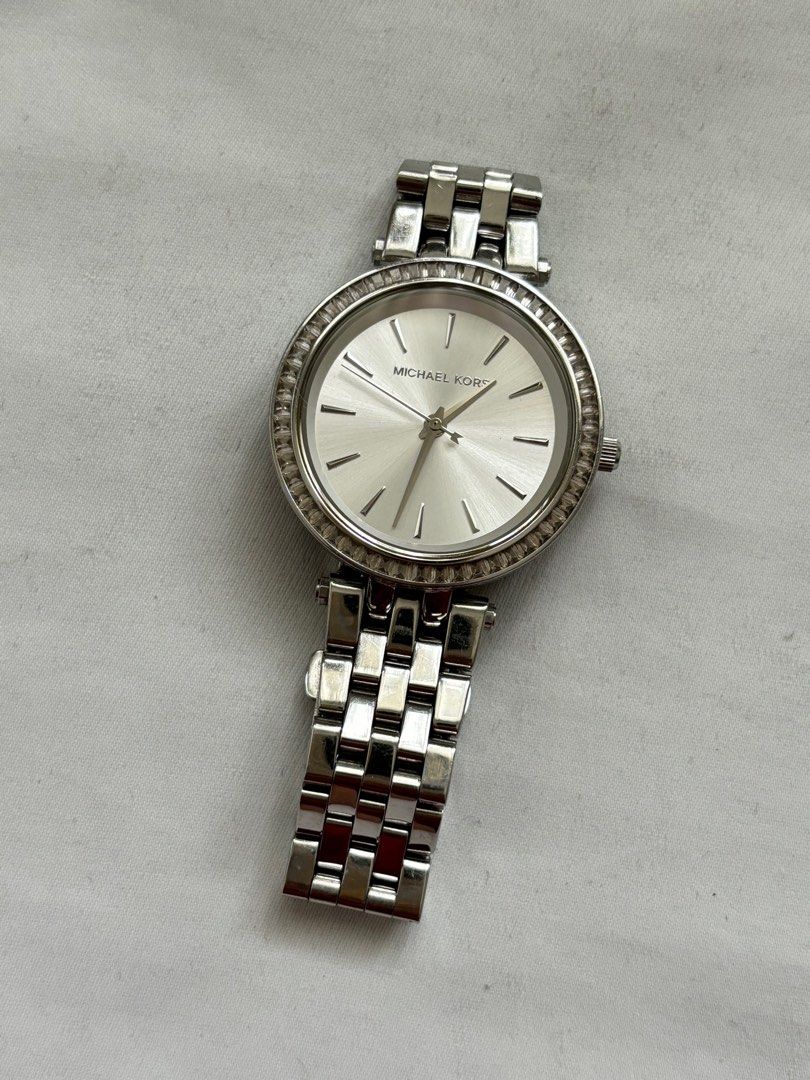 MK watch (Category: Women's Watches) located in Muntinlupa City. Submitted by randomstuffph (Listing ID 1332296244, Image 2). Description: Complete with box cards extra links Guaranteed authentic or triple money back.