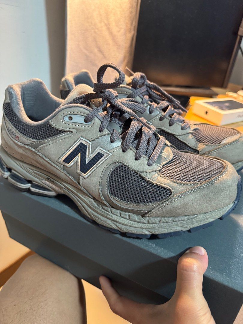 New Balance 2002RA