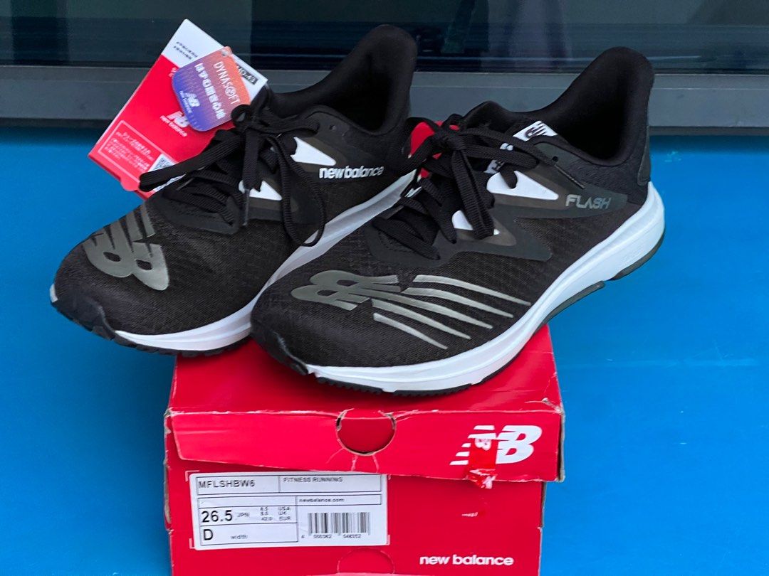 New Balance Reduce to 58 for Nov 18 50 off Original Retail Price Brand New New Balance Flash 6 MFLSHBW6 Colour Black Size US 8.5