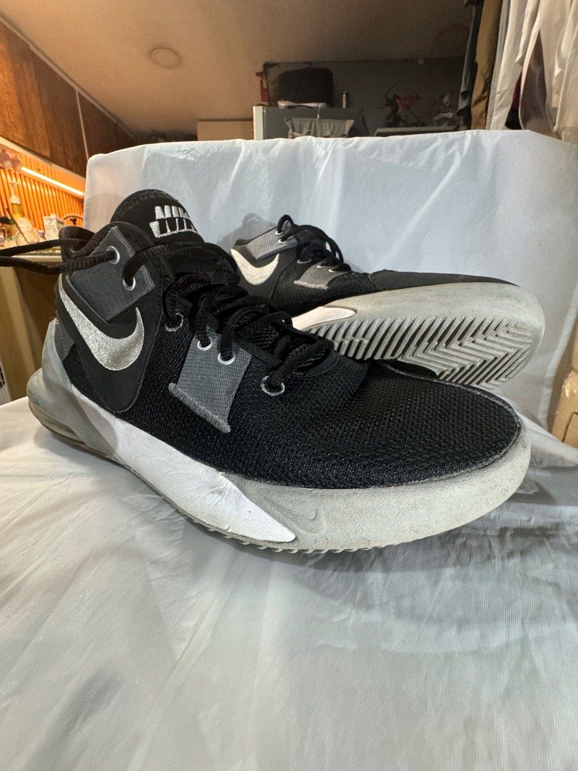Nike Airmax Impact 2 (Category: Sneakers) located in San Juan City. Submitted by projectvanity (Listing ID 1332328970, Image 3). Description: F.S nike airmax impact 2size 9. 100% orig store bought 5times lng po nagamit. Loc Pedro Gil pickup CAn do shipping nationwide .