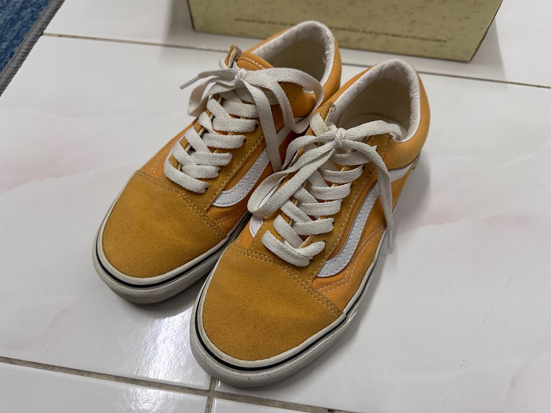 Mustard old skool top