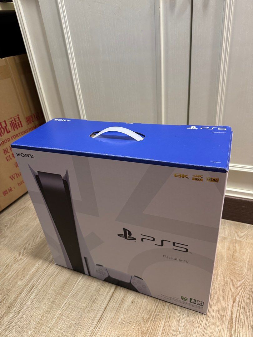 PS5 + Controller + Headset （分類：PlayStation）位於 Hong Kong。 由 shekdaddy 提交（商品編號 1332340387，圖片 3）。簡介： Comes with HDMI Cable for you Bought in 2023, cannot find my receipt but it works 100%, refund guarantee if not working 。