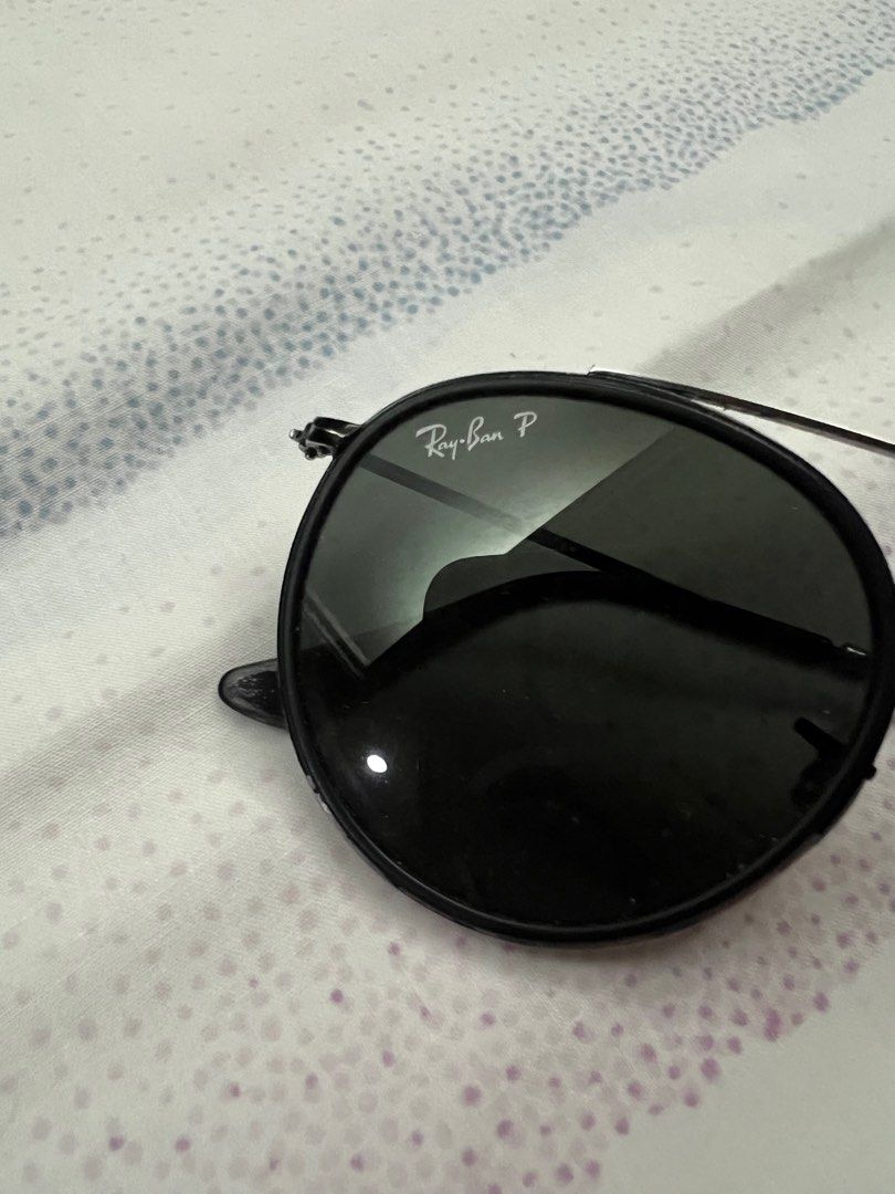 Ray Ban Round Double Bridge (Category: Sunglasses & Eyewear) located in Manila. Submitted by mompreneur_declutterd (Listing ID 1332408284, Image 2). Description: Signs of usage but the paint can be fixed in any store that carries rayban.