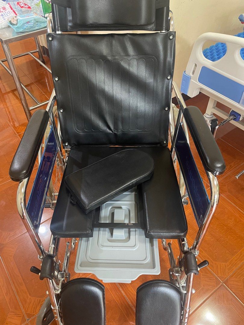 Rush for sale: Sureguard Wheelchair with Commode, Health & Nutrition ...