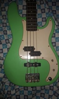 STAGG BASS GUITAR
