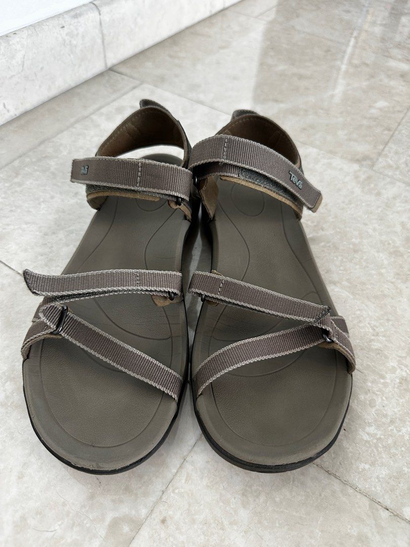Teva Hurricane XLT2 Khaki size US 8.5 UK6.5 EU 39.5