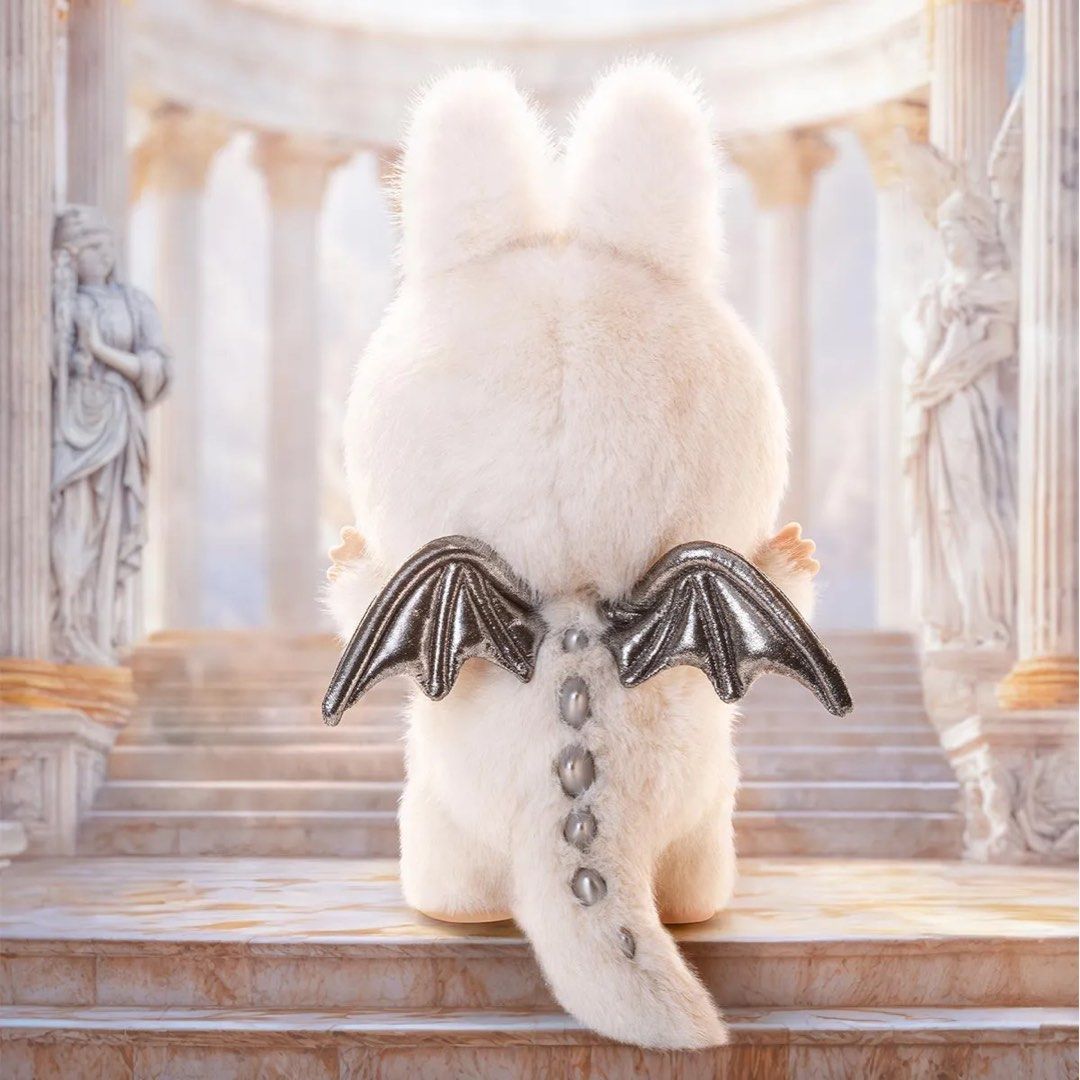 THE MONSTERS - ANGEL IN CLOUDS Vinyl Face Doll Labubu第二代
