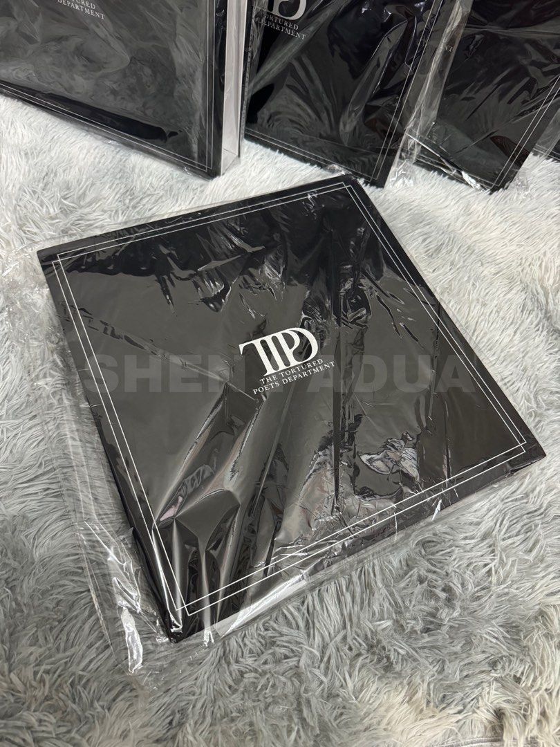 TTPD Vinyl Display Case (Category: Storage Boxes & Baskets) located in Antipolo. Submitted by paduashen (Listing ID 1309295898, Image 2). Description: Bought directly from the website..