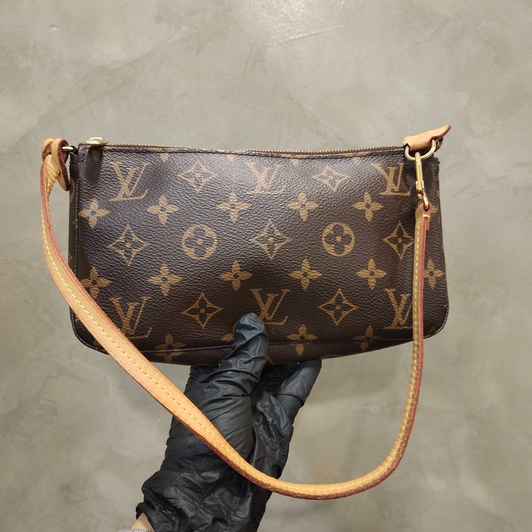 247006146 LOUIS VUITTON BAG MONOGRAM POCHETTE ACCESOIR, Luxury, Bags