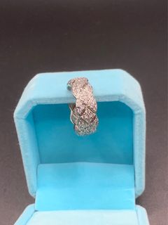 菱格紋品牌設計款半銀全鑽戒指 (可自由調教尺寸)64219498769665110