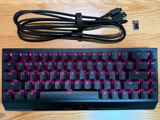 Razer BlackWidow V4 Mini Wireless – Switches Orange63005299493379110