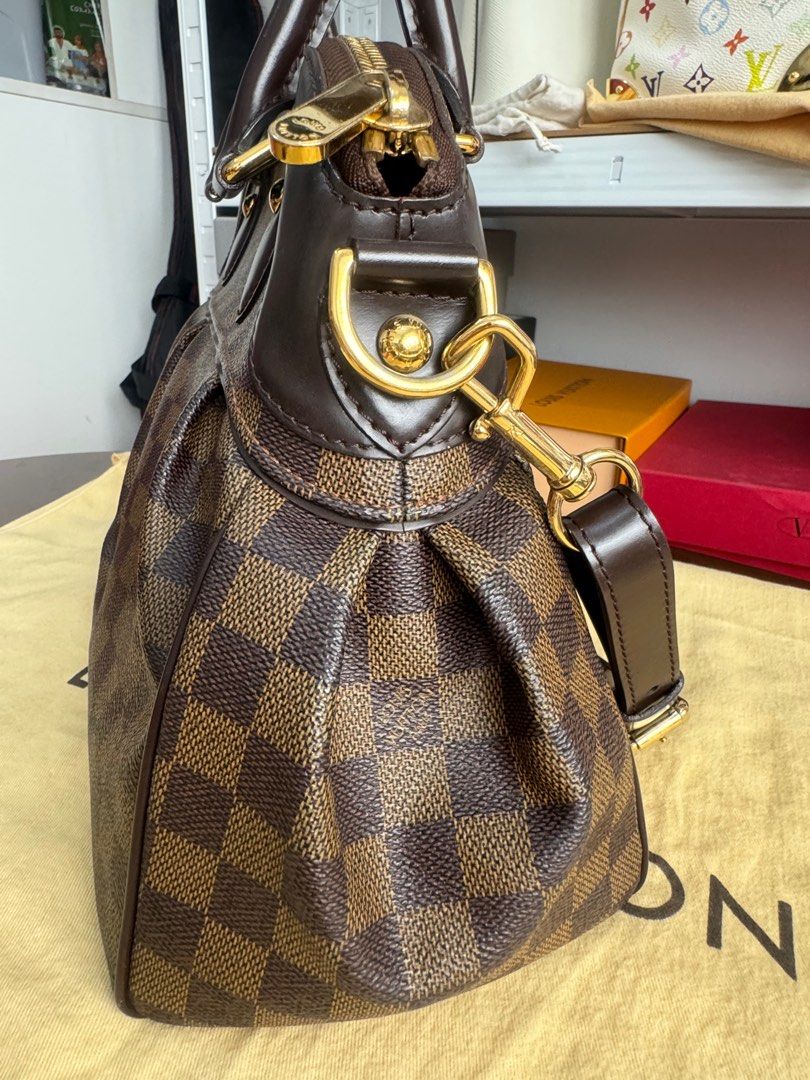 Authentic Louis Vuitton (Category: Luxury Bags & Wallets) located in Manila. Submitted by chloe_luxuries (Listing ID 1332587747, Image 3). Description: Guaranteed original Louis Vuitton Trevi pm size Still in excellent condition Comes with dustbag Pm for those interested.