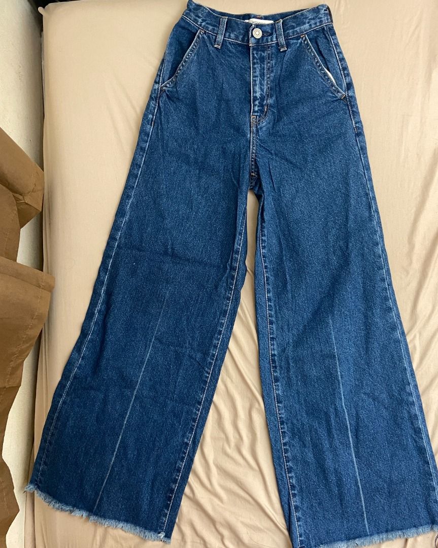Vintage blue clothing brand online
