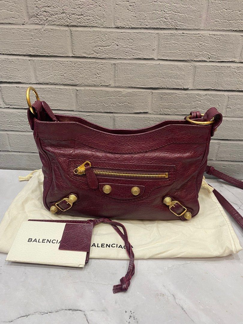 BALENCIAGA Hip Classic Bordeaux ghw 2016 Size 23 x 4 x 15 Cm Dustbag miror sample leather Barang Mewah Tas Dompet di Carousell