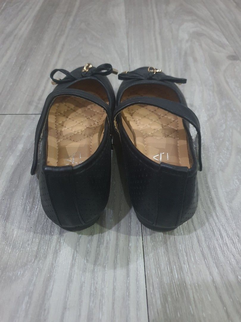 Black Doll Shoes for Kids (Category: Babies & Kids Fashion) located in Caloocan City. Submitted by mamma_bee (Listing ID 1332518326, Image 3). Description: Pls. read / Paki basa po muna! I will not be held responsible for misinformation. Color: Black Condition: Used / Preloved Size: 28. Approximately 17cm insole. *This item has been stored a while so needs a bit of cleaning, wag maselan or maarte, don't expect a brand new and perfect item. * Actu