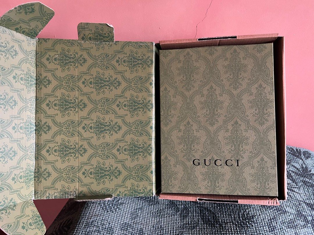 Gucci Horsebit (Category: Cross-body Bags) located in Marikina City. Submitted by napdotcom (Listing ID 1332543931, Image 2). Description: Negotiable Decluttering. With Box and DustBag.