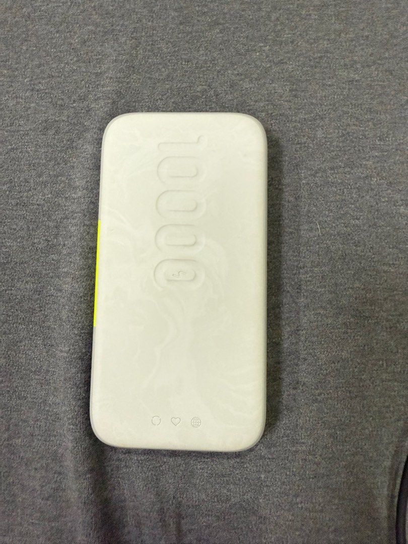 INFINITY Lab Instant go 10,000 wireless (Category: Batteries & Power Banks) located in Quezon City. Submitted by sbalane (Listing ID 1332459391, Image 2). Description: Used very seldom Original discounted price 4,436 pho from rustans .
