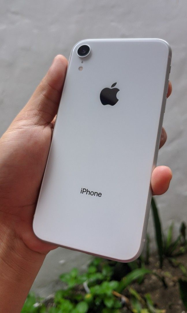 iPhone XR White 128 GB iPhone XR White 128 GB Softbank iPhone XR