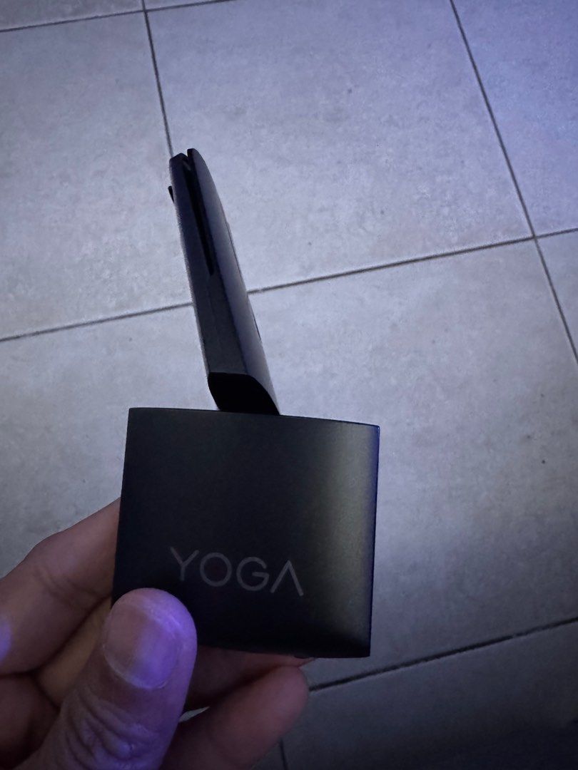 Lenovo Yoga Mouse (Category: Mouse & Mousepads) located in Manila. Submitted by absalon2 (Listing ID 1332507204, Image 3). Description: .
