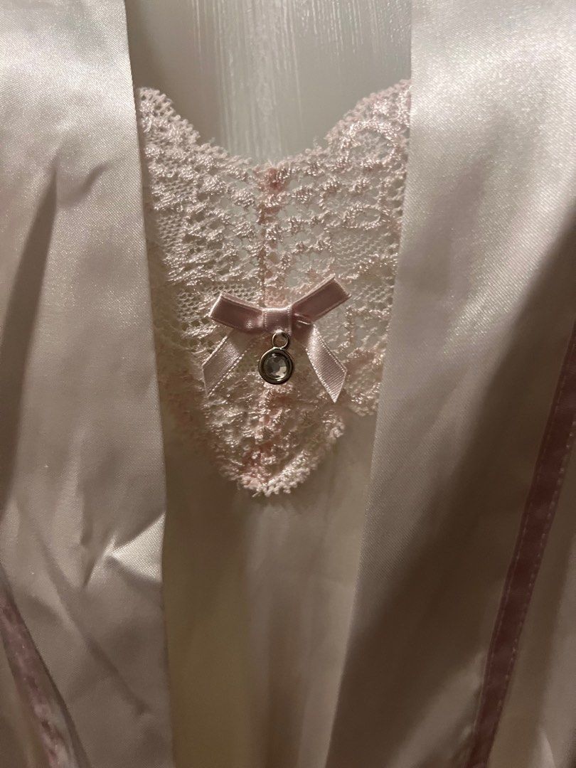 Linea Donatella Satin Bridal Robe (Category: Undergarments & Loungewear) located in Quezon City. Submitted by treeshabertol (Listing ID 1332589469, Image 3). Description: Embroidered ’Mrs.’ at the back. Brand new w/o tag.