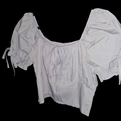 Puff sleeve lavender crop top (Category: Blouses) located in Taguig. Submitted by declutter_anon (Listing ID 1332457322, Image 1). Description: s-semi m.