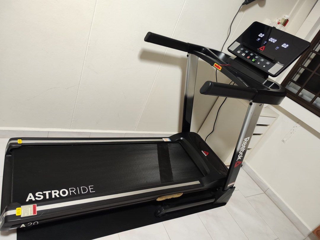 Reebok A2.0 Treadmill Sports Equipment Exercise Fitness Cardio Fitness Machines on Carousell