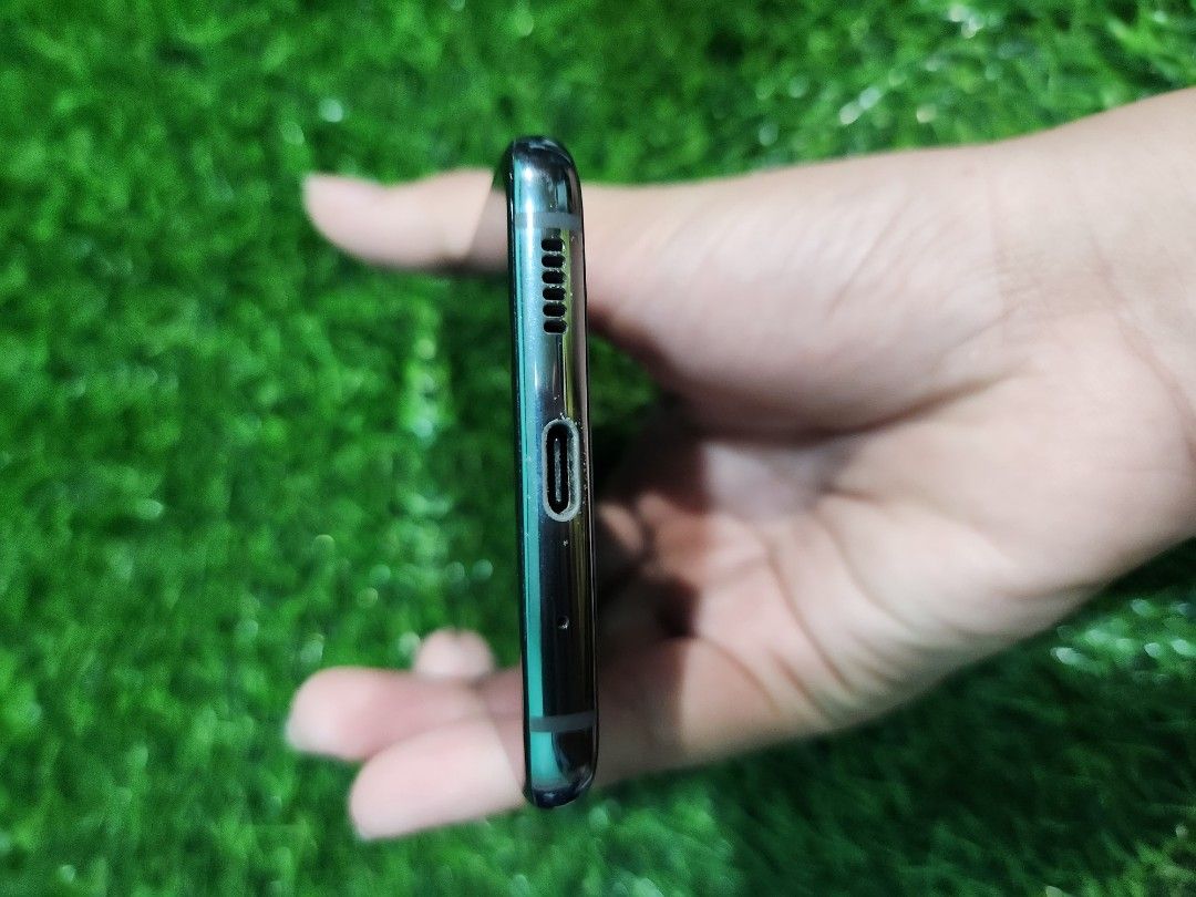 Samsung S20 5G (Category: Samsung) located in Manila. Submitted by lucky.charm.gadgets (Listing ID 1332607207, Image 2). Description: Samsung S20 5G 12gb/128gb No repair History Lcd line issue Goods pang board/pang back up phone Di nkaka apekto sa smooth performance yung line . MAGBASA KA MUNA BAGO KA MAG REACT ! 🅿️3999,00 Buy at your own risk 😊 For fast transaction call/text 09279452049,09704549350 *PAG COD SAMIN ANG PERSONAL RIDER Required po