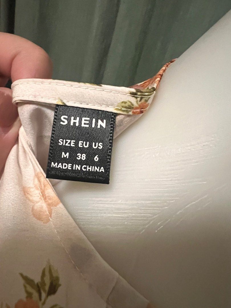 Shein Floral Dress Medium (Category: Dresses) located in Quezon City. Submitted by treeshabertol (Listing ID 1332587190, Image 3). Description: .