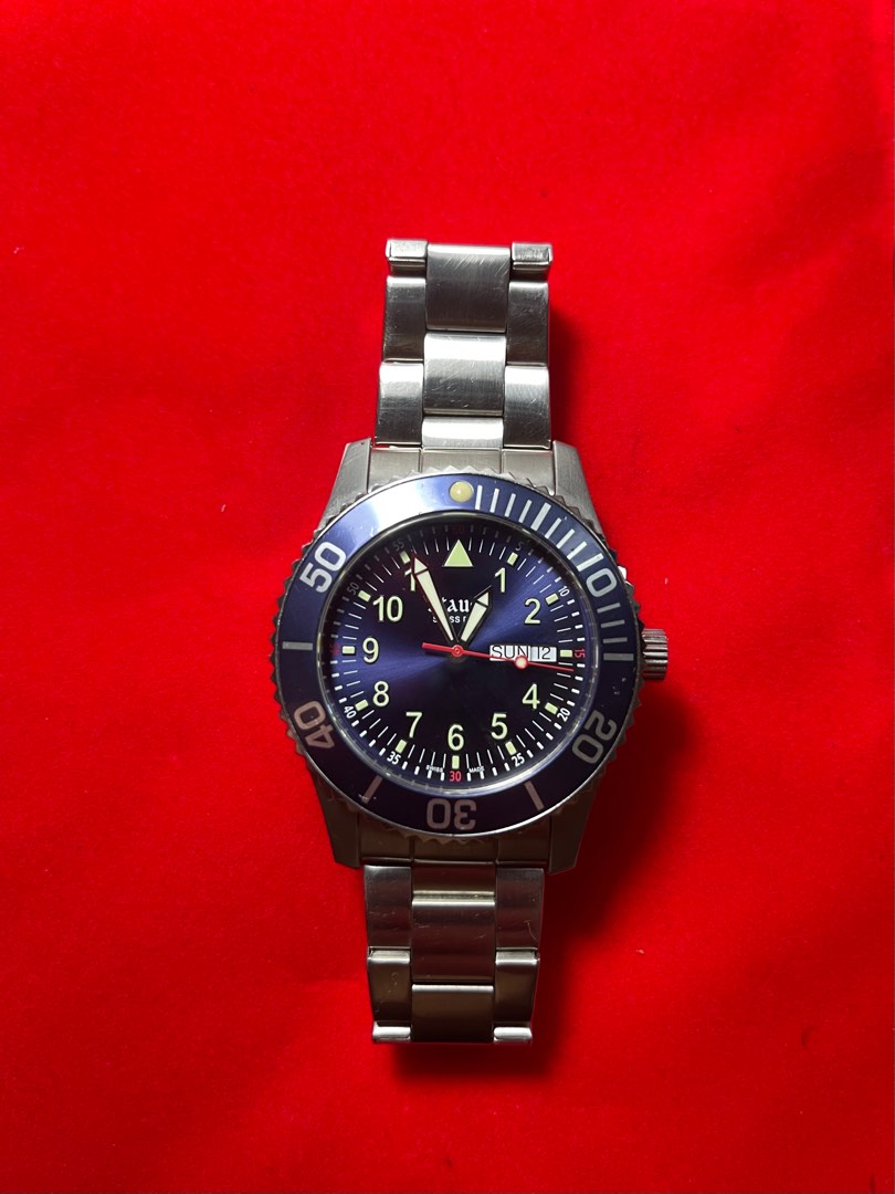 Stauer excursion dive watch online