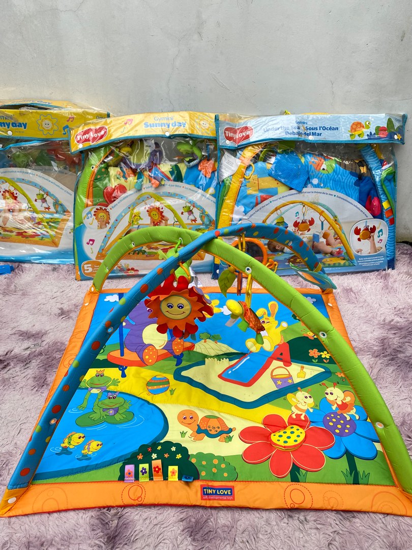 Tiny Love Meadow Days™ Gymini® Sunny Day Playmat