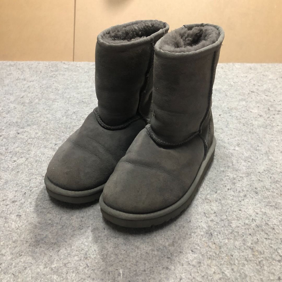 UGG Classic II Children s Short Grey Boots Kids Size 3