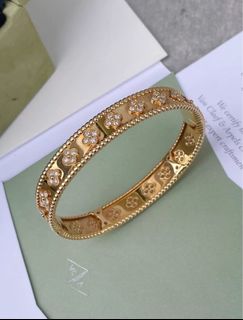 （分類：）位於 。 由 bellize.luxury 提交（商品編號 1332494826，圖片 1）。簡介： 。