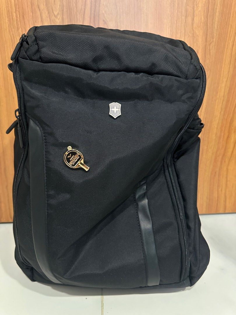 Victorinox laptop backpack451322348978186240