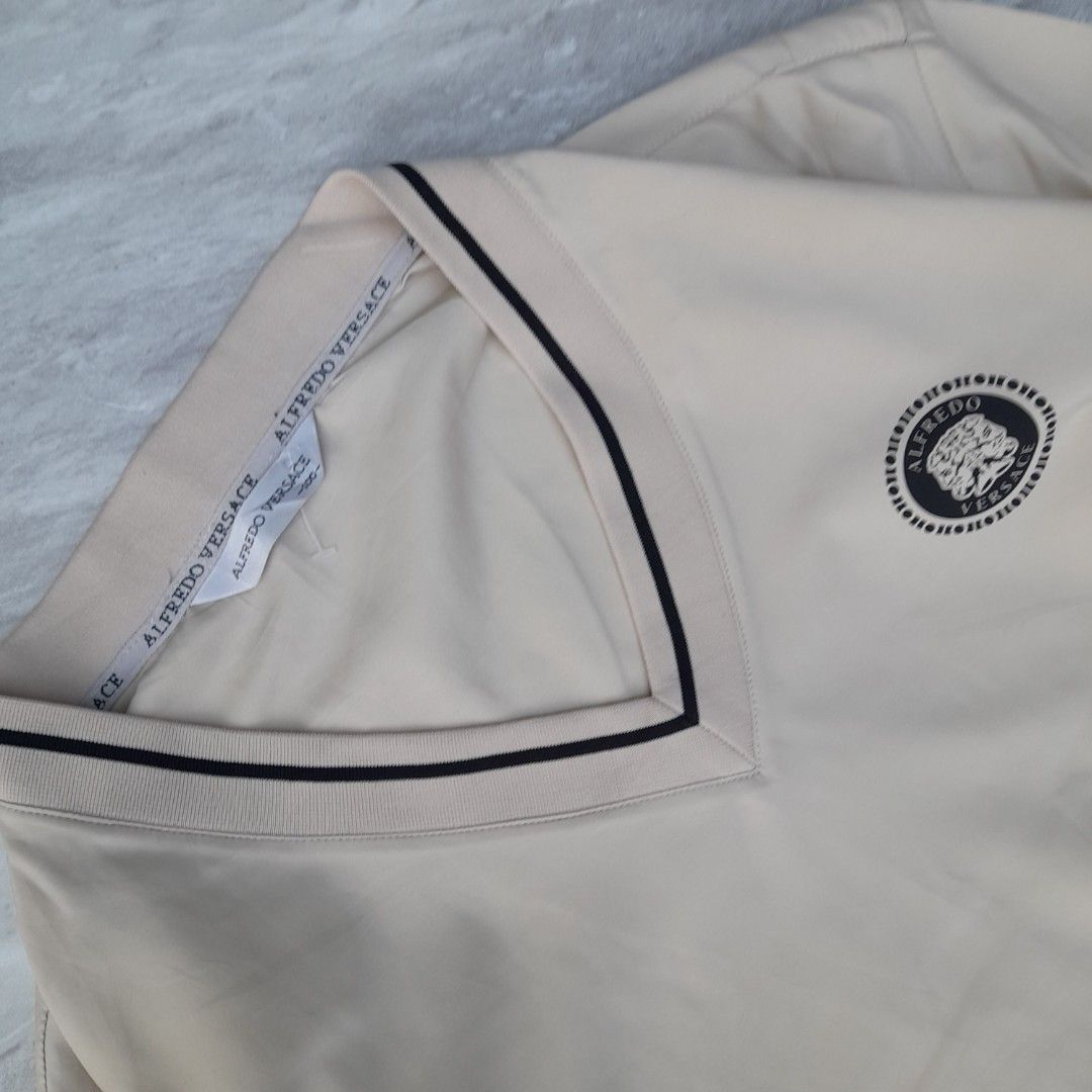 Vneck alfredo versace vintage, Barang Mewah, Pakaian di Carousell