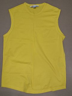 Y3 背心 (200/件)全新品 男生細碼 另出售S碼Y3長袖米白色PoIo衫 (出售價350) Y3細碼白配紅條紋球衣(出售價300)62976717602817110