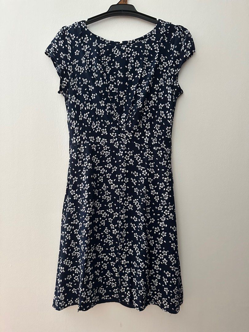 YUMI Daisy Navy Dress Women s Fashion Dresses Sets Dresses on Carousell