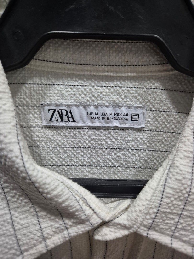 Zara shirt (Category: Formal Shirts) located in Manila. Submitted by luisms31 (Listing ID 1332493071, Image 3). Description: Zara textured stretch shirt in Medium. Fits M-L..