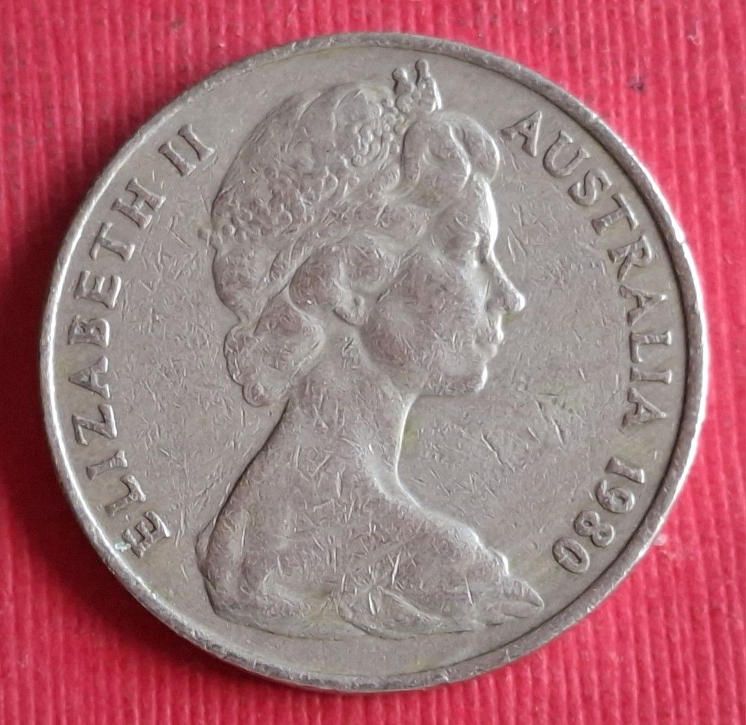 753大型澳洲1980年〔伊莉莎白女王〕20分澳幣乙枚。保真。美品。, 書籍、休閒與玩具, 收藏、紀念品, 錢幣、紙鈔在旋轉拍賣