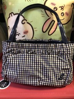（分類：）位於 。 由 sell_ssss 提交（商品編號 1332774425，圖片 1）。簡介： 。