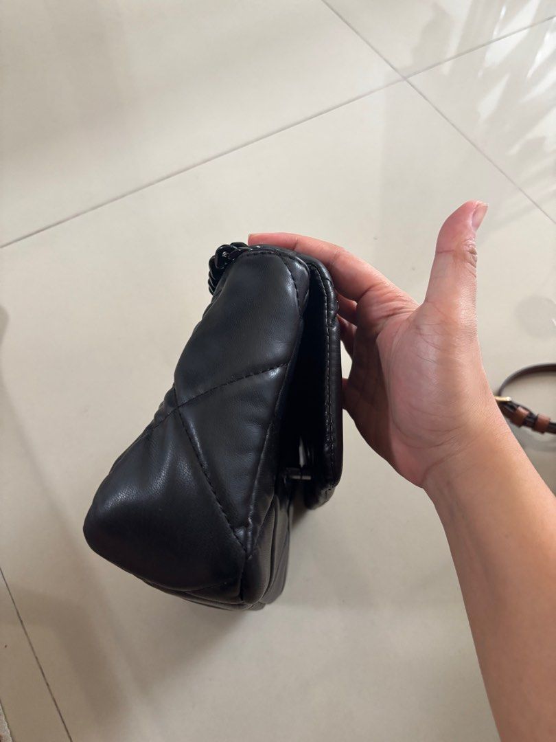 Badgley Mischka - shoulder/body bag (Category: Cross-body Bags) located in Manila. Submitted by arainhie (Listing ID 1332671432, Image 2). Description: RFS: Decluttering Note: 📌From balikbayan box (US) 📌Never used here in PH (not my style) 📌Has minor flaw as shown in the last picture, but no scratch on leather 📌Only ship every weekends.