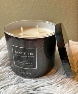 Bath and body works candle - Black Tie