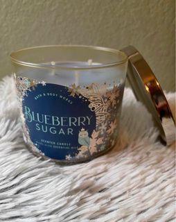 Bath and body works candle - Blueberry Sugar