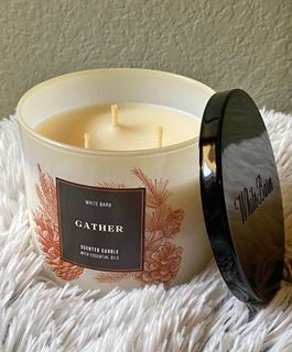 Bath and body works candle - Gather