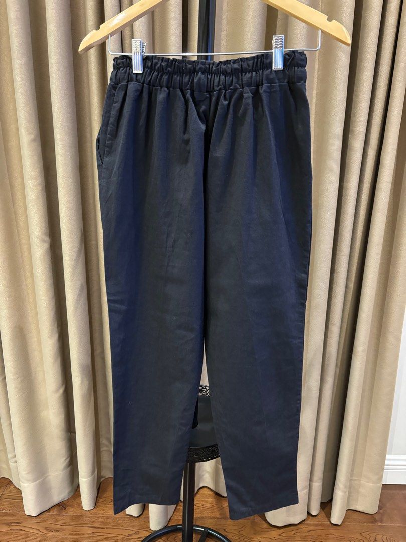 Black Pants (Category: Other Bottoms) located in Guiguinto. Submitted by positivemind (Listing ID 1332716299, Image 3). Description: RSF: decluttering Location: Sta. Cruz, Guiguinto, Bulacan .