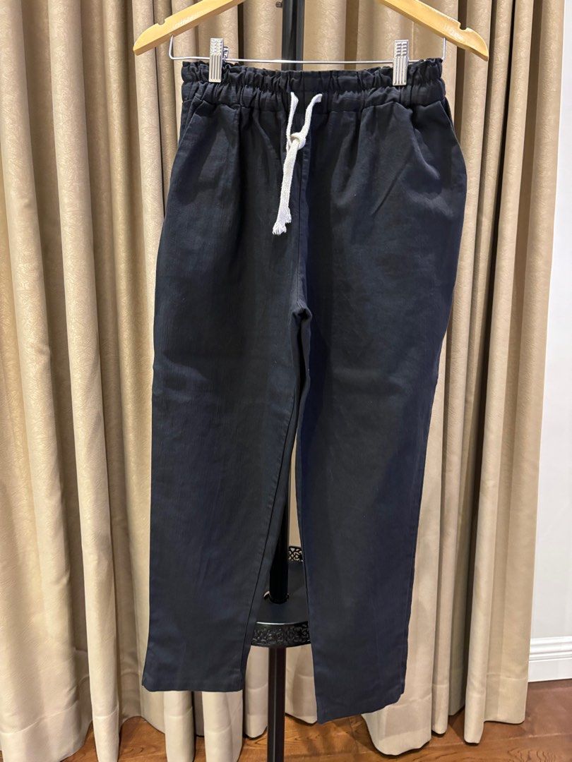 Black Pants (Category: Other Bottoms) located in Guiguinto. Submitted by positivemind (Listing ID 1332716299, Image 1). Description: RSF: decluttering Location: Sta. Cruz, Guiguinto, Bulacan .