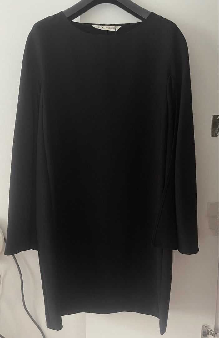BNWT Zara Cape Sleeves Dress, Women's Fashion, Dresses Sets