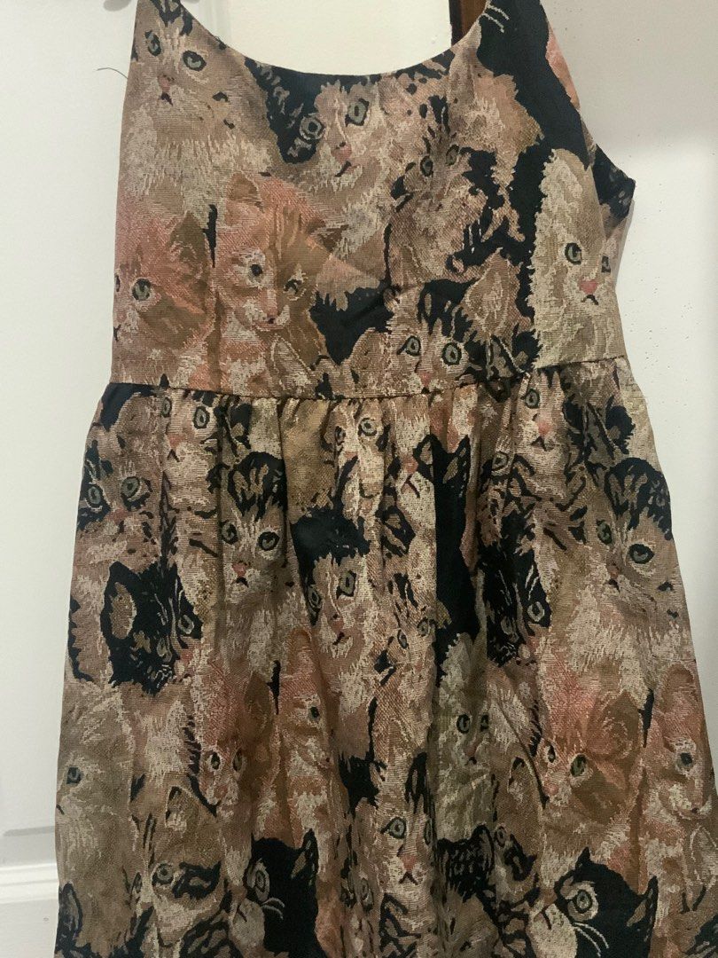 CAT BABYDOLL DRESS (Category: Dresses) located in Baguio. Submitted by strawbsbeanszz (Listing ID 1332670027, Image 2). Description: bought abroad used twice lang preloved fits small-medium adjustable straps babydoll dress fit tela is very nice length- 30 inches rfs: changing aesthetics hehe.