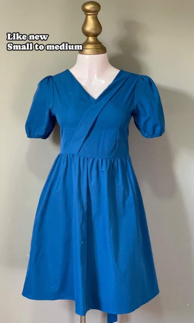 Dark Blue V-Neck Dress - Size (Small to Medium) (Category: Dresses) located in Lipa City. Submitted by catherineejane (Listing ID 1332664384, Image 1). Description: Dark Blue V-Neck Dress - Size (Small to Medium).