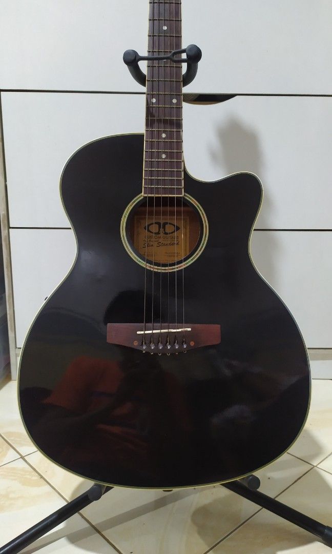 D&D Slim Standard Acoustic Guitar (Category: Musical Instruments) located in Malolos. Submitted by noshfild (Listing ID 1332722896, Image 3). Description: D&D Slim Standard Acoustic Guitar Black with built-in tuner with free capo with free stand with standard guitar bag high action - selling as is for pick up only at Malolos, Bulacan fixed price.