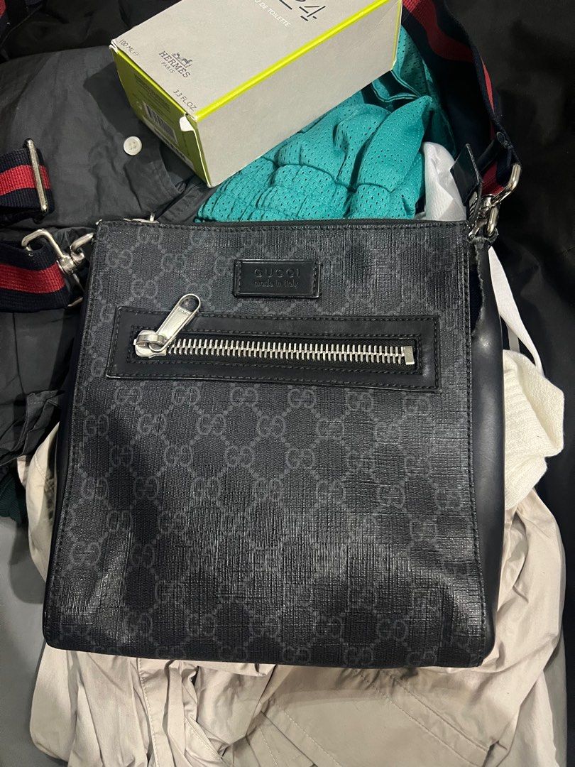Gucci messenger bag